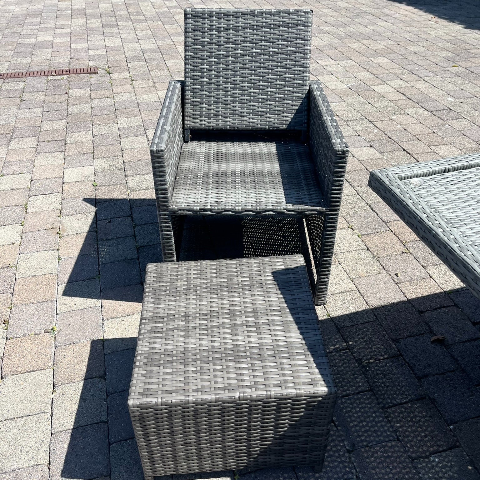 6 Seater Cube - Clearance