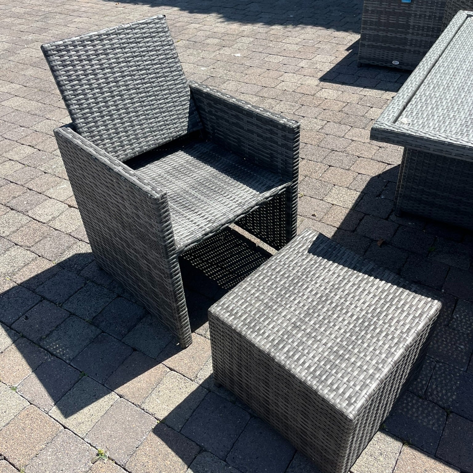 6 Seater Cube - Clearance