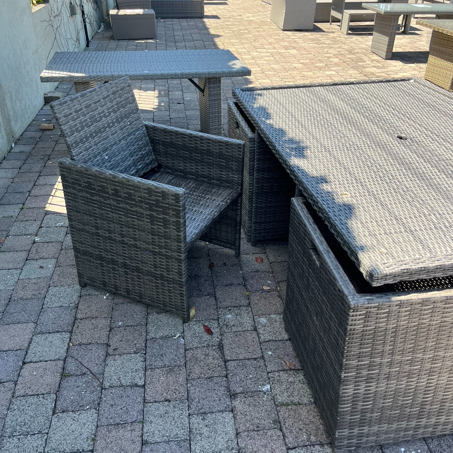 6 Seater Cube - Clearance