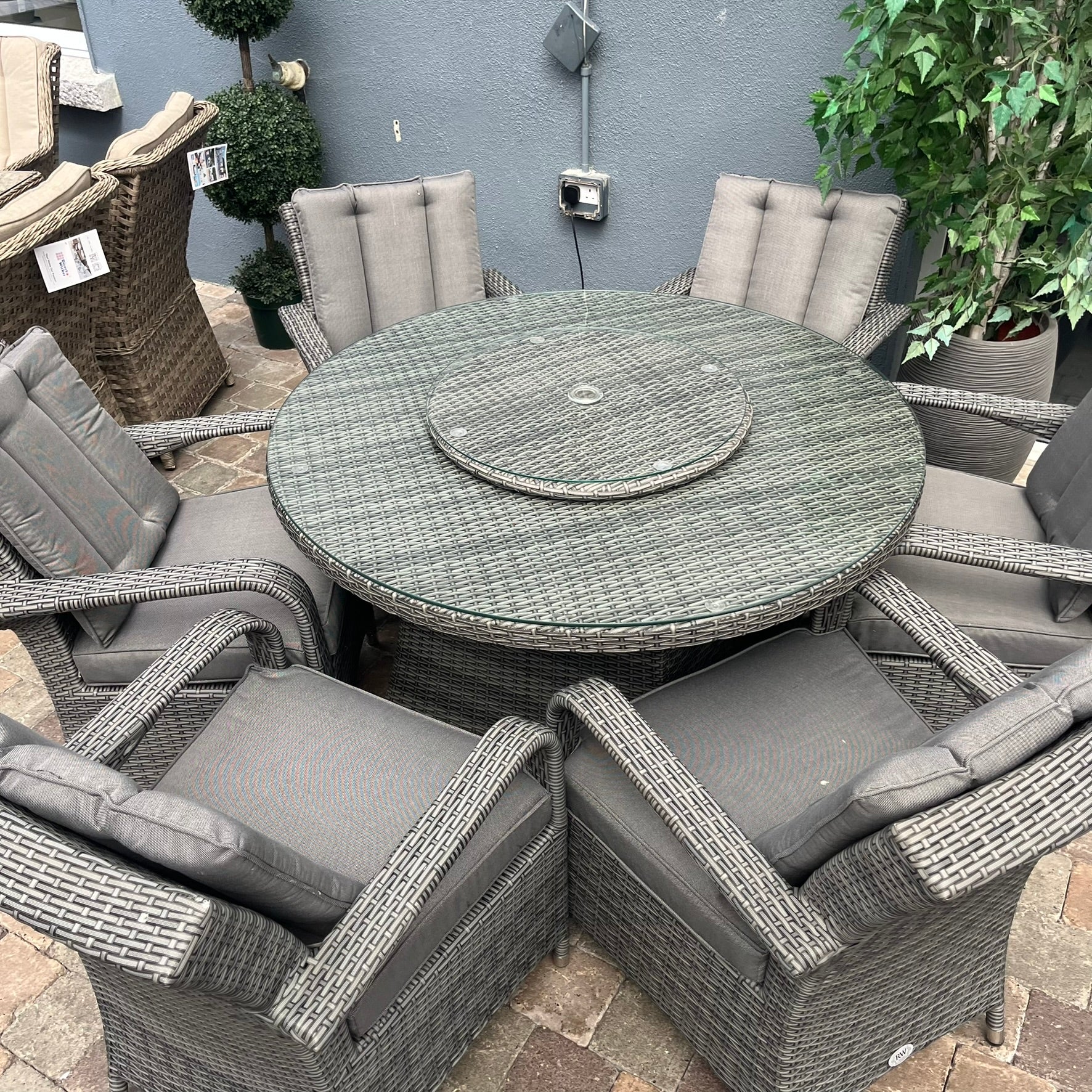 Gardinia 6 Seater Set - Clearance