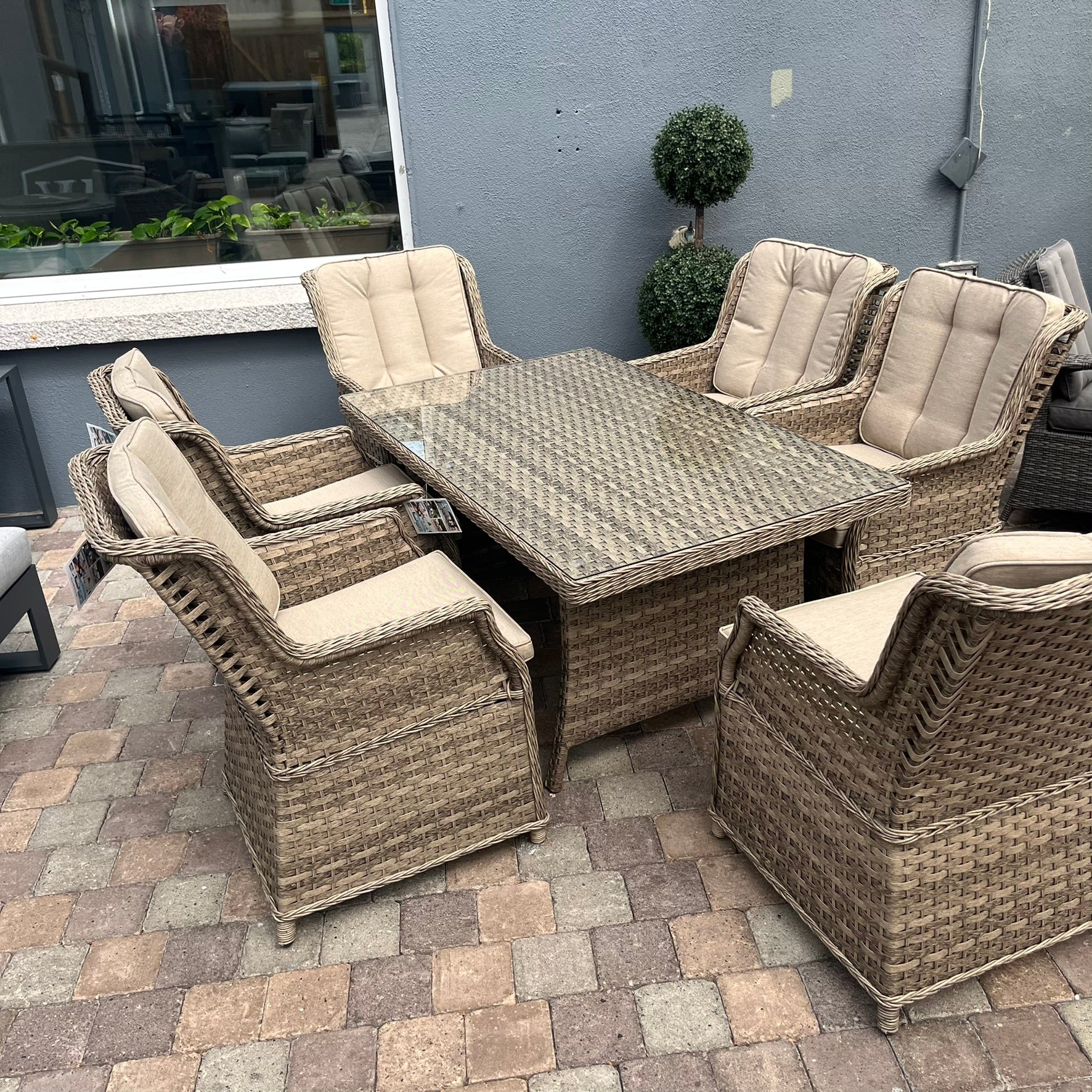 Hampton 6 Seater Set - Clearance