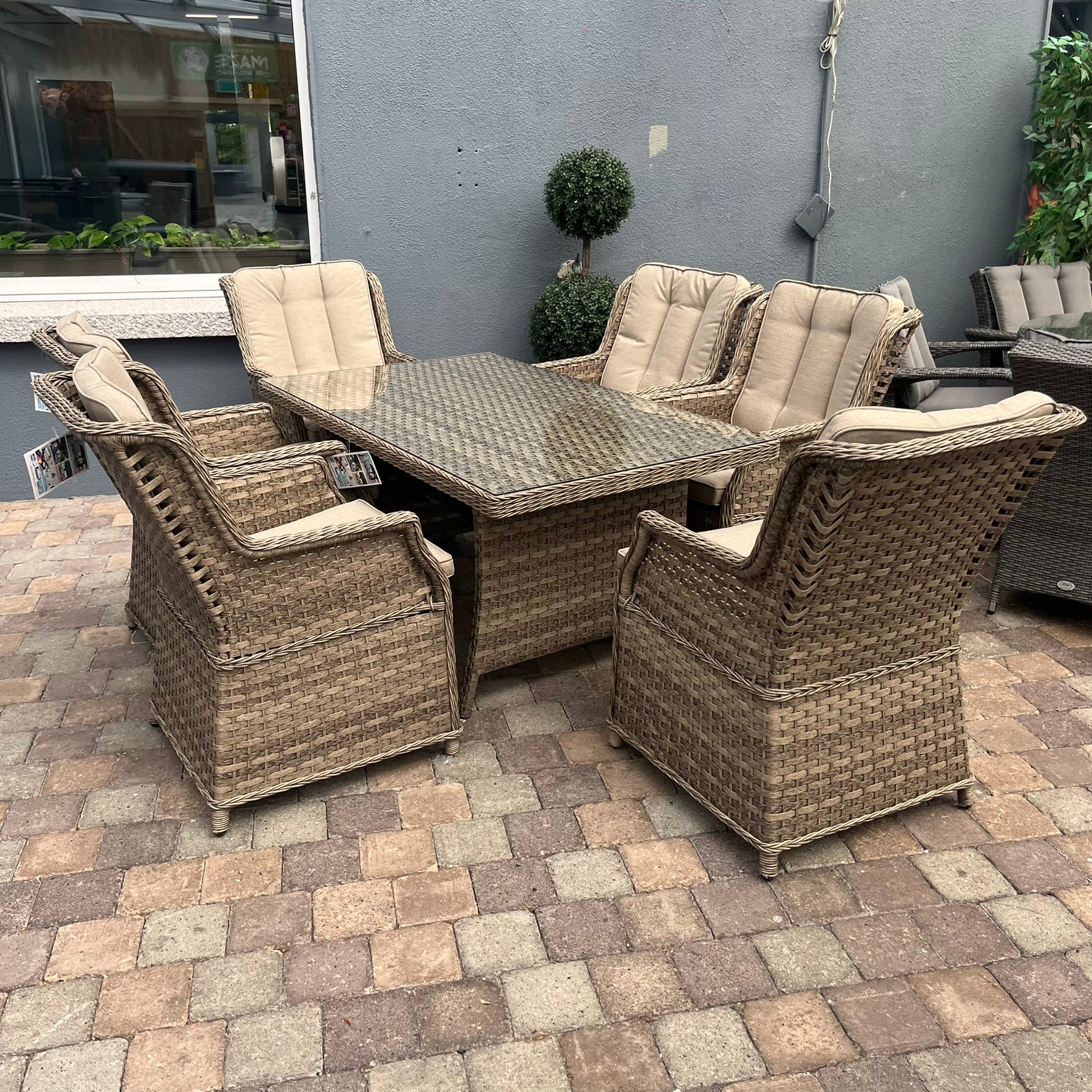 Hampton 6 Seater Set - Clearance