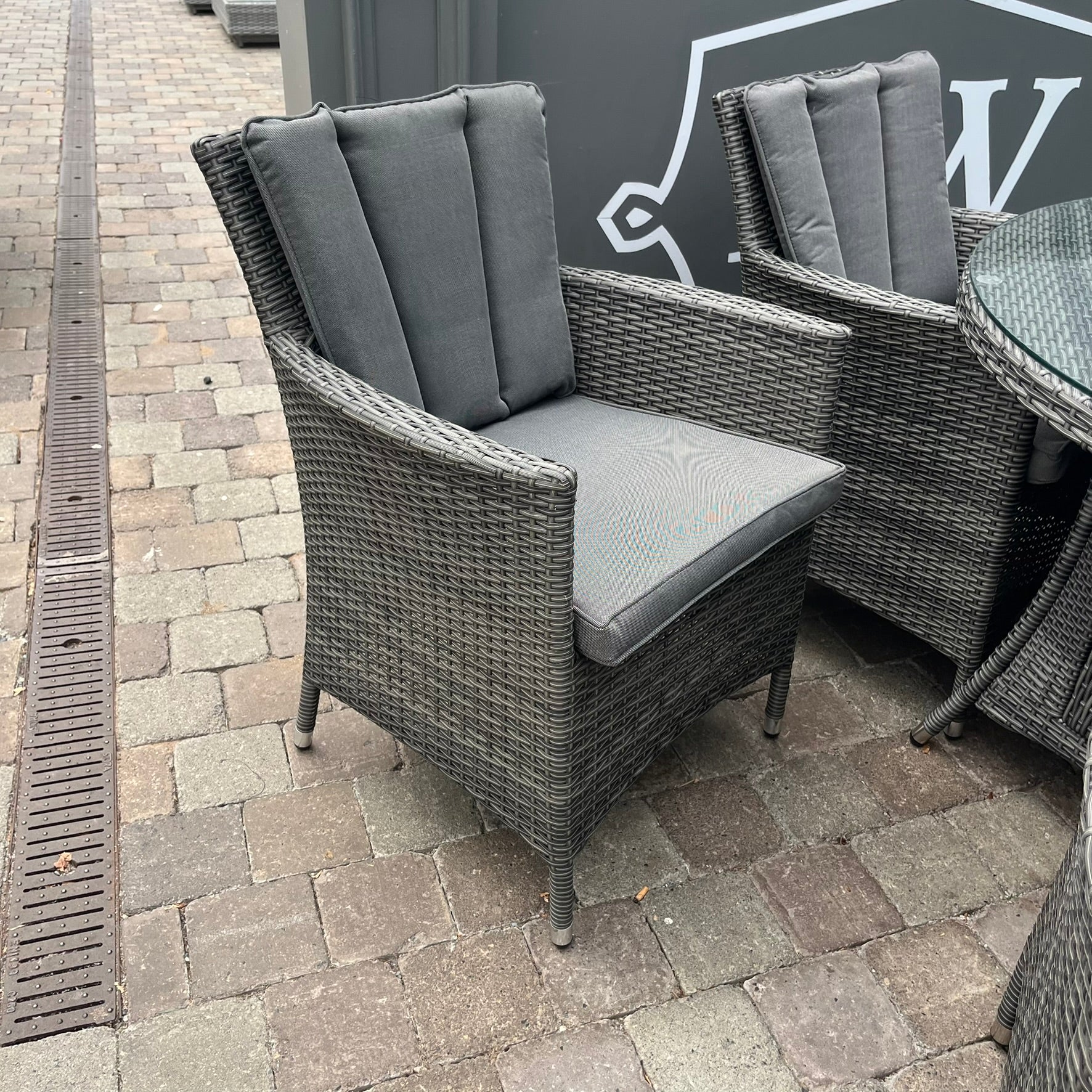 Gardinia 6 Seater Set - Clearance