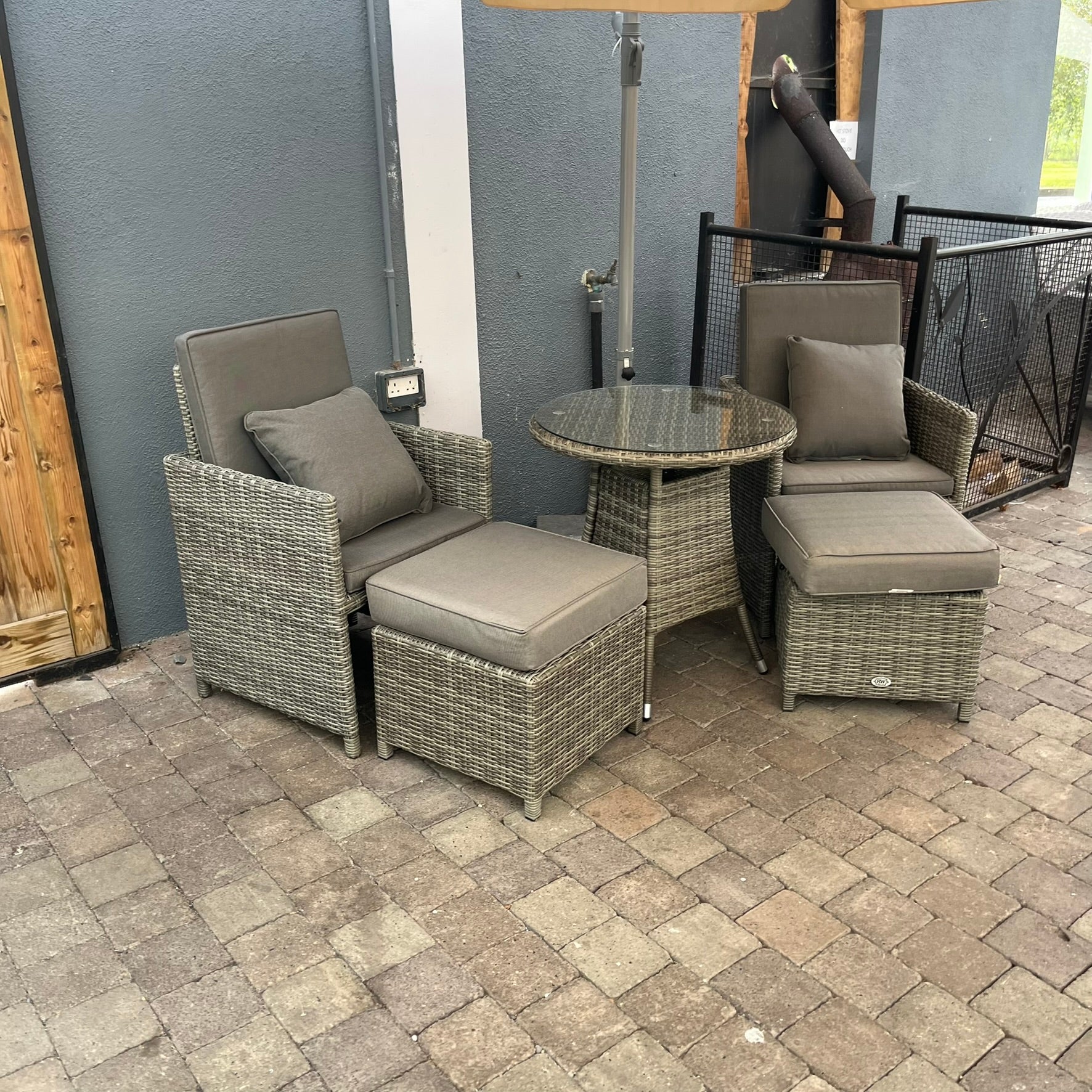 Cube Bistro With Footstools - Clearance
