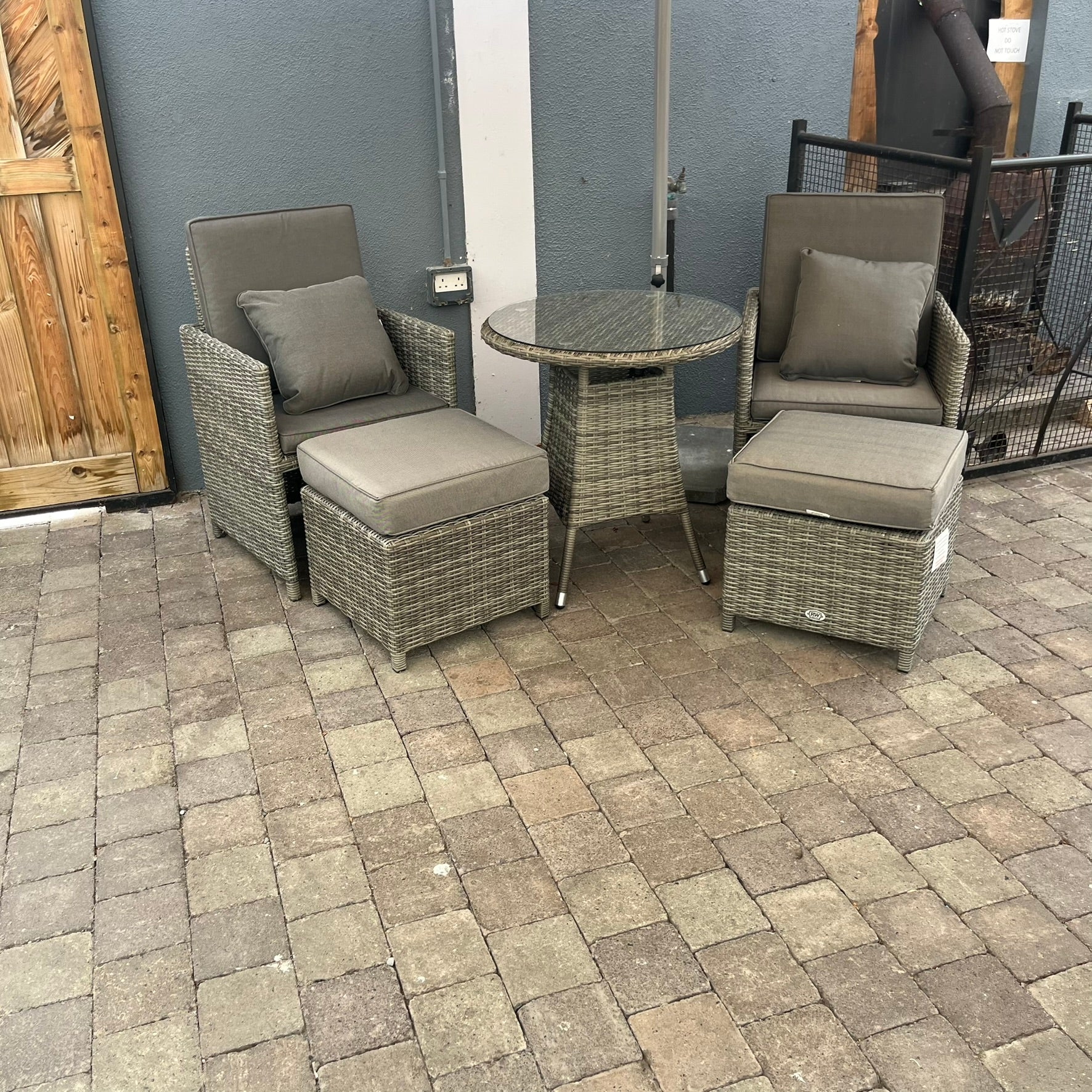 Cube Bistro With Footstools - Clearance