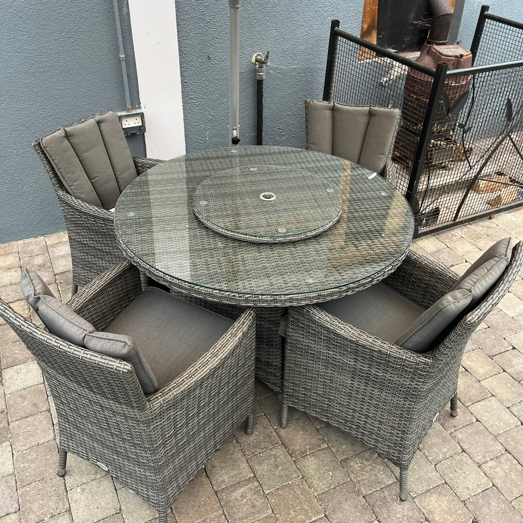 Gardina 4 Seater with Lazy Susan - Clearance