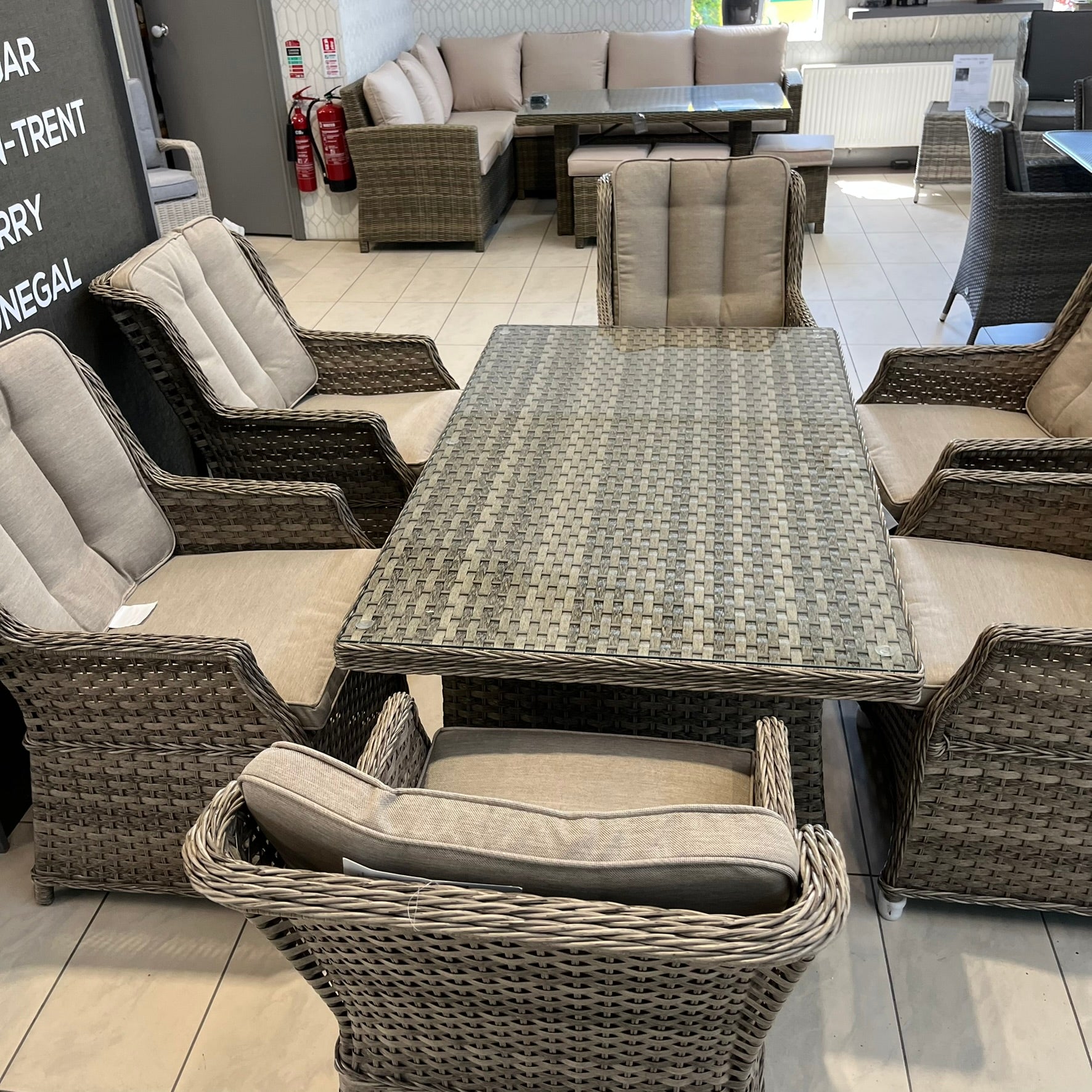 Hampton 6 Seater (Rectangular) - Clearance