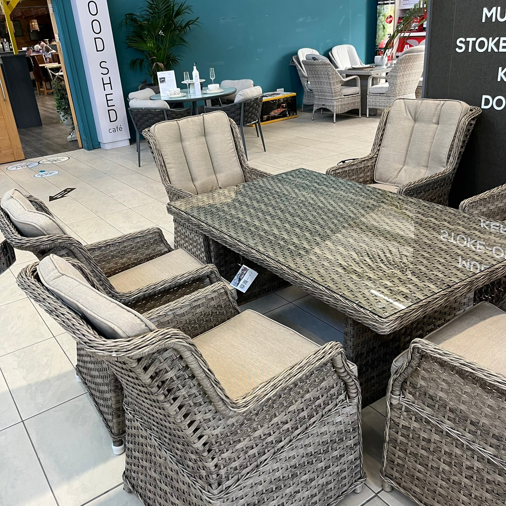 Hampton 6 Seater (Rectangular) - Clearance