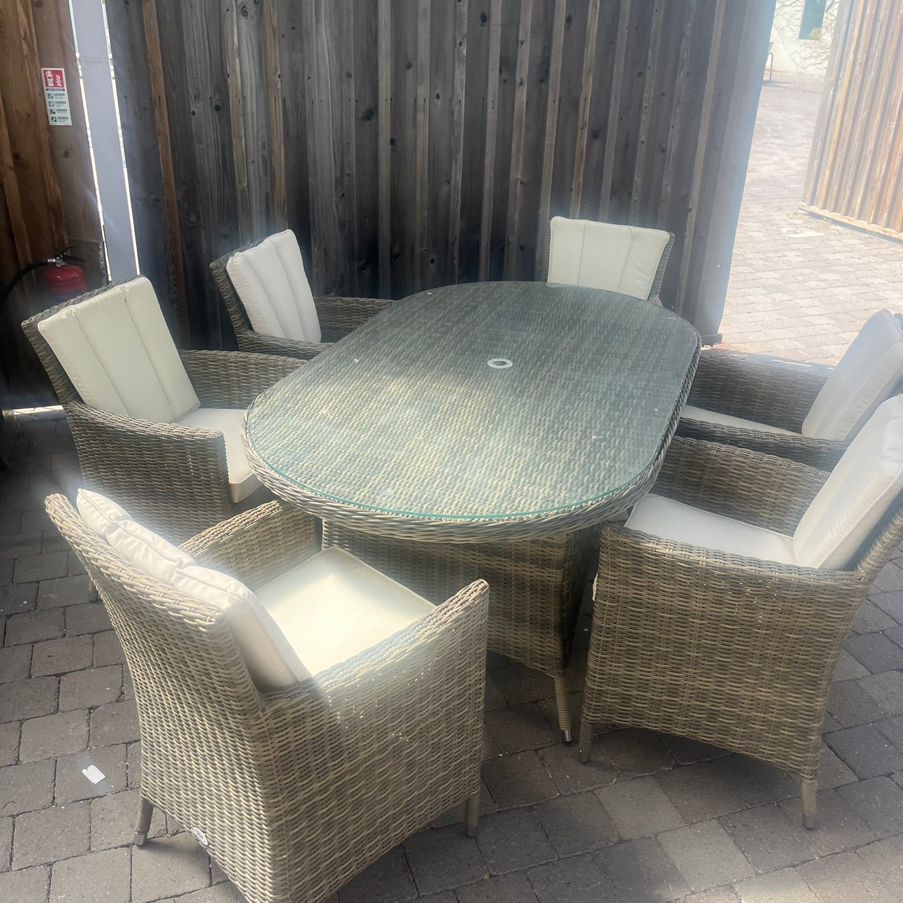 Dumont 6 Seater Oval- Clearance