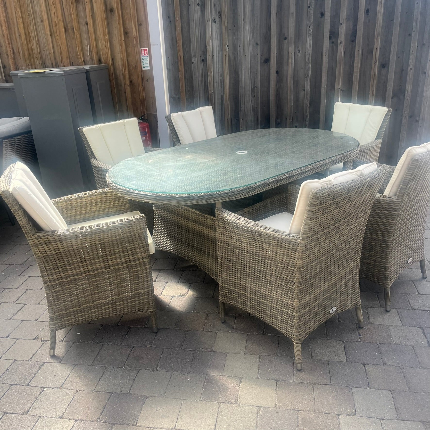Dumont 6 Seater Oval- Clearance