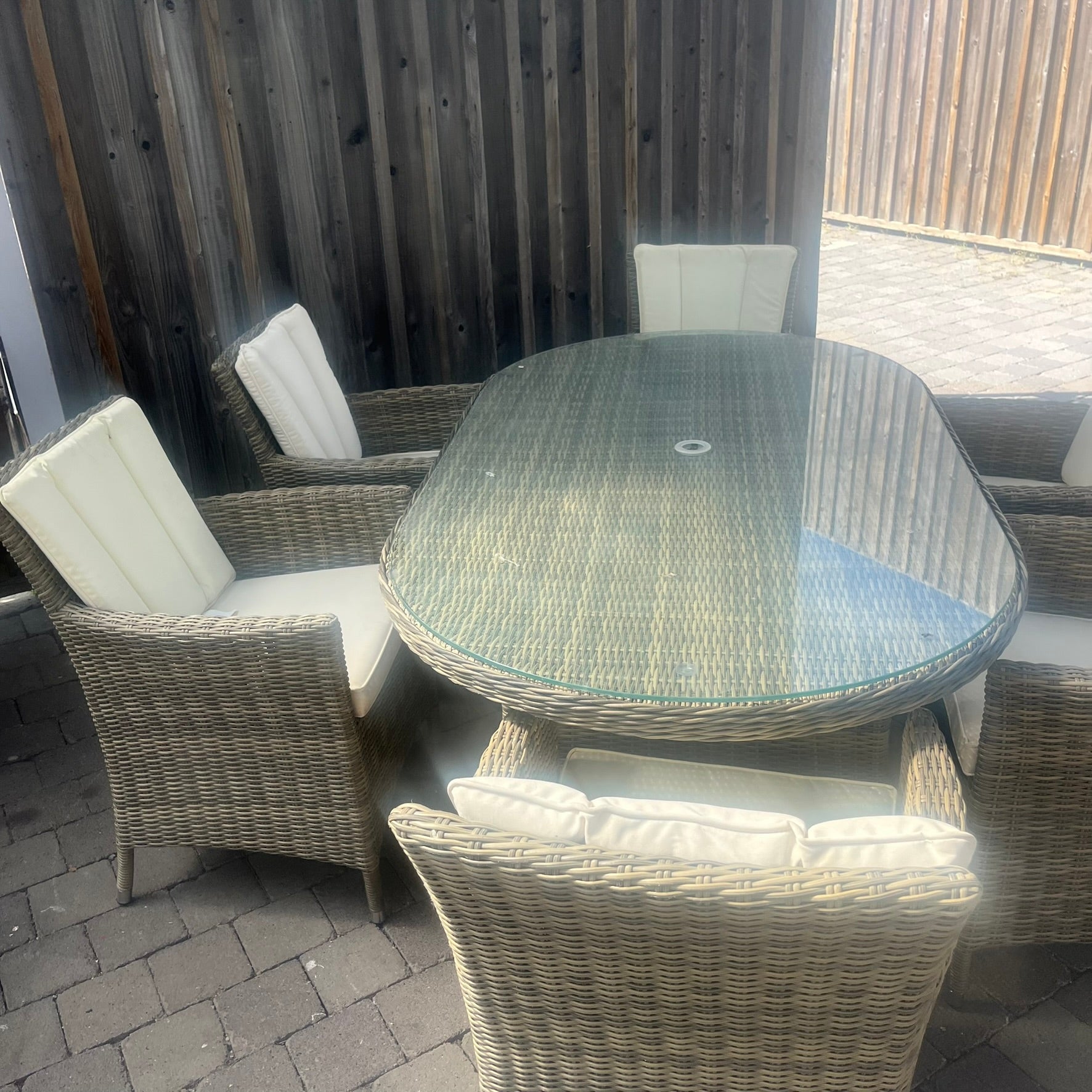 Dumont 6 Seater Oval- Clearance