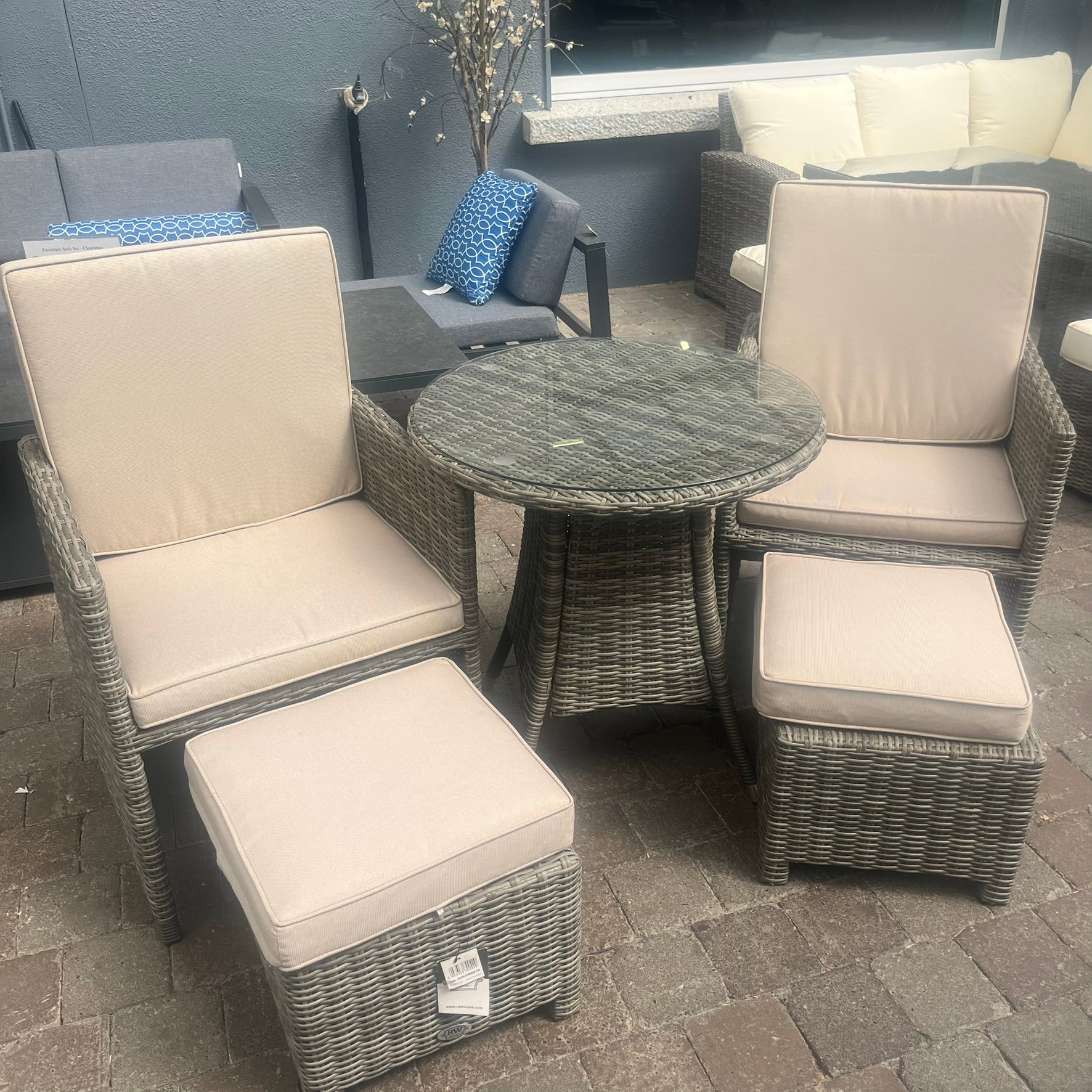 Oxford Cube Bistro - Clearance