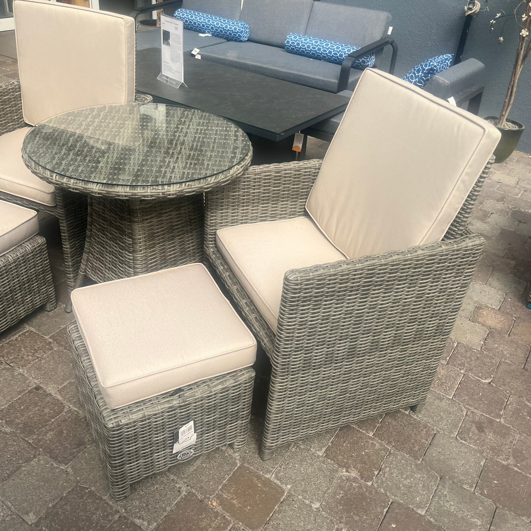 Oxford Cube Bistro - Clearance