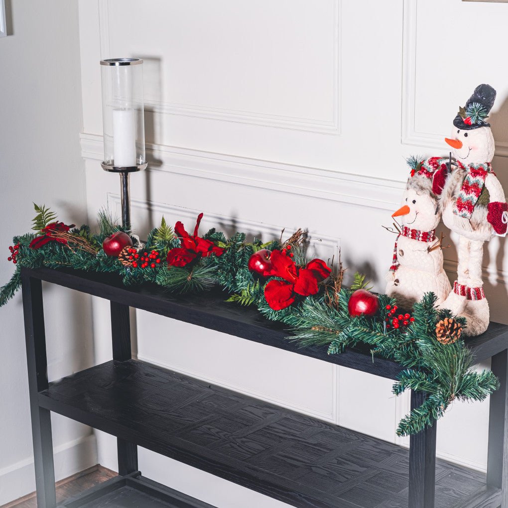Amaryllis/Apple Garland Red - Rathwood Store