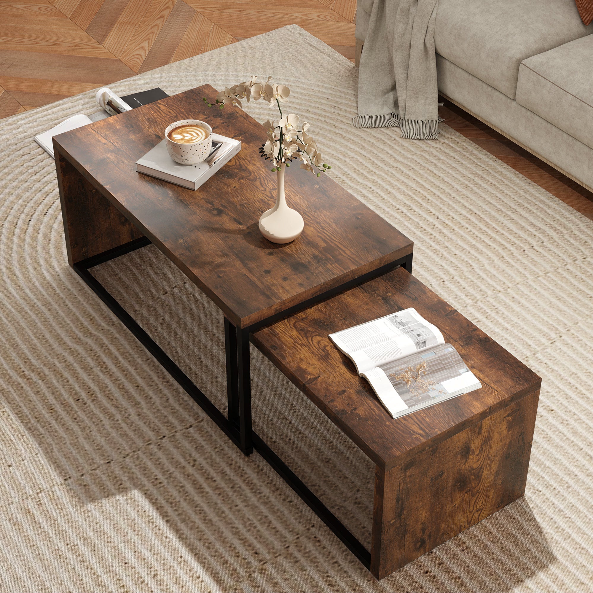 Couchtische, verschachtelt, multifunktional, verschiedene Formen, schwarzes und braunes Metall