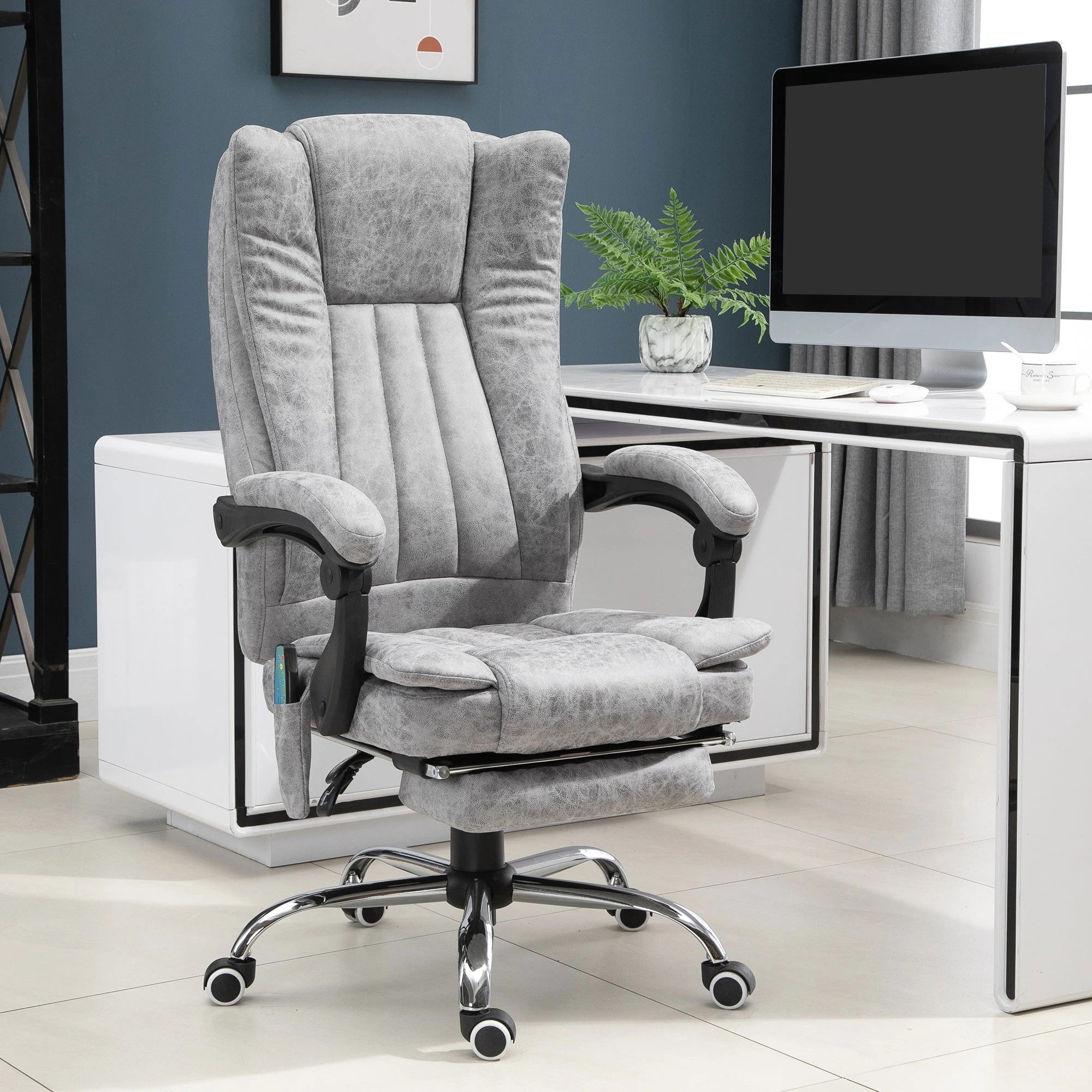 Vinsetto Massage Office Chair with Heat, Reclining, Footrest, Grey