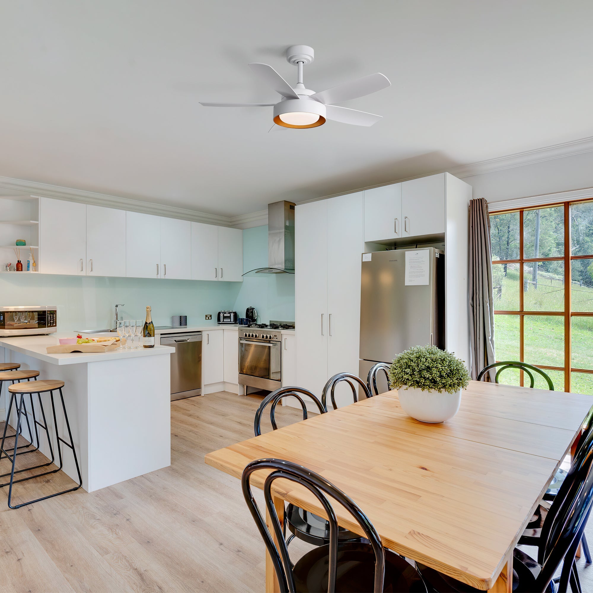 Ceiling Fan 42-Inch 22W LED Light Remote Control Reversible DC Motor White