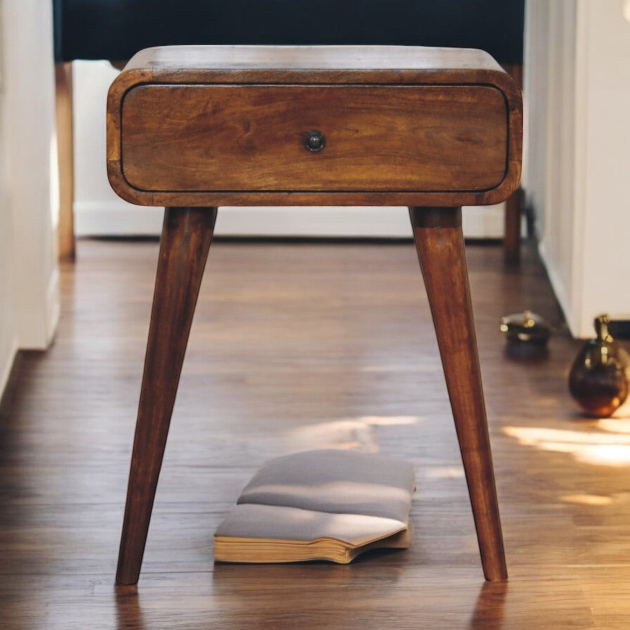 Solid Wood Avora Chestnut Nightstand with 1 drawer, Dark Brown