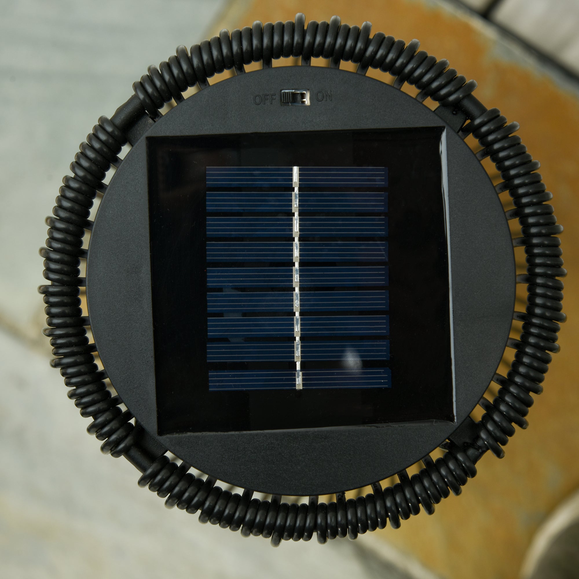 Solar Garden Light with Light Sensor, Waterproof, Automatic LED, Black