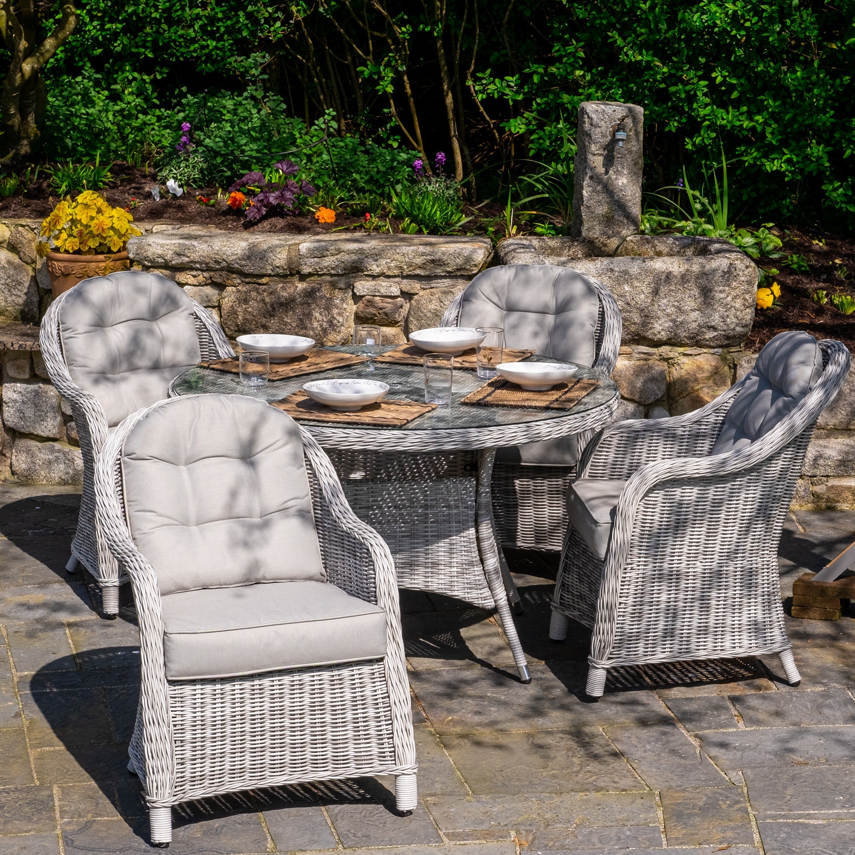 Sepino - 4 Seater Round Set (Light Grey)