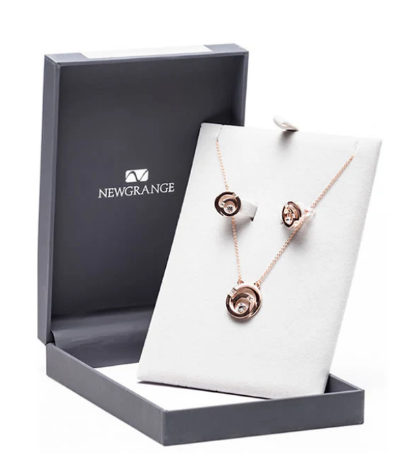 Rose Gold Spiral Stone Set