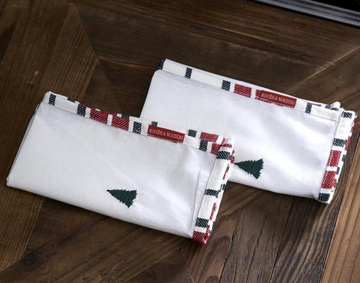 Classic Christmas Napkin Set/2