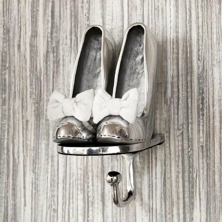 Lovely Pumps Hook